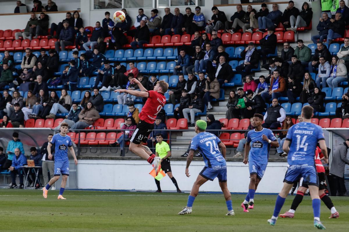 Las imágenes del Ourense - Mérida