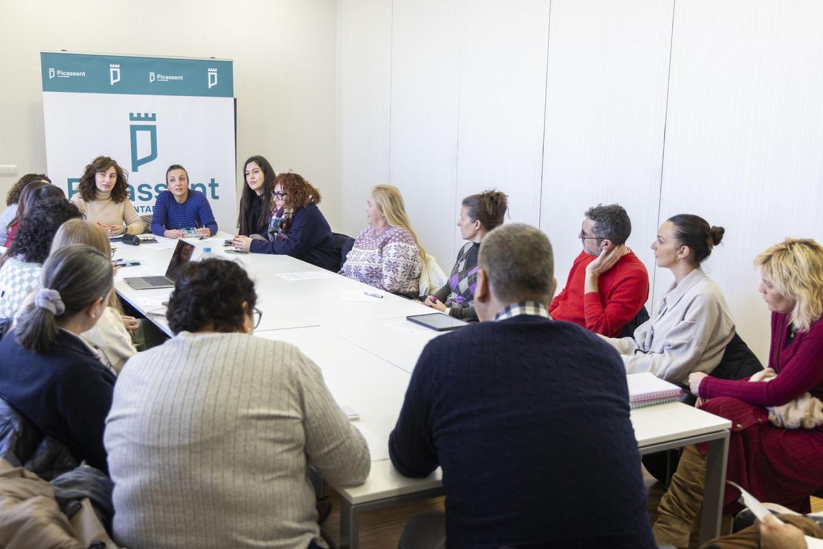 Reunión del Consell Escolar de Picassent en la que se abordó el 16 de marzo como festivo.