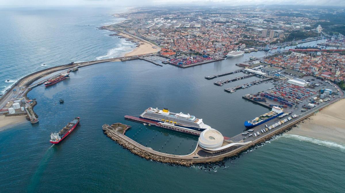 Vista aérea del aspecto actual de las terminales del puerto de Leixões, en Matosinhos