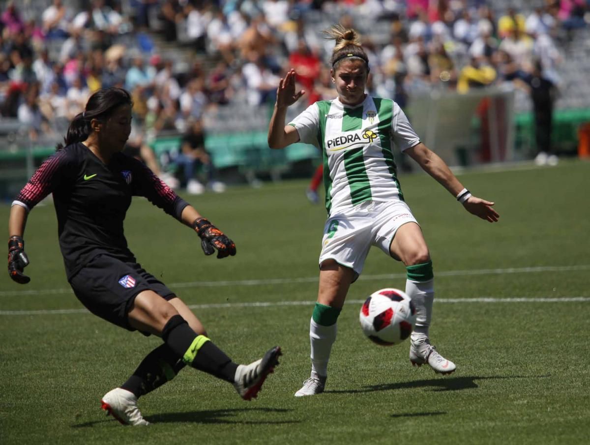 La afición cordobesista apoya al equipo femenino