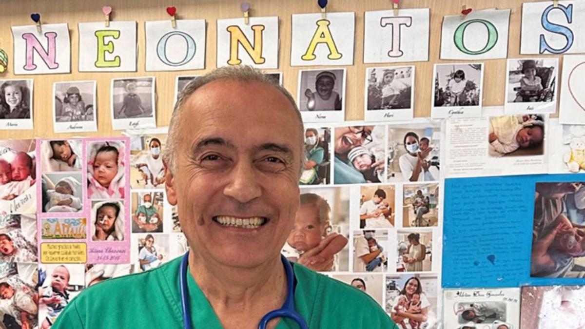 El doctor Domínguez destaca el fuerte vínculo que se establece con los prematuros y sus familias.