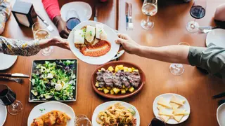 Esta es la ciudad andaluza que ha conquistado al periódico británico 'The Times' por su gastronomía: "Tiene la receta de la felicidad"