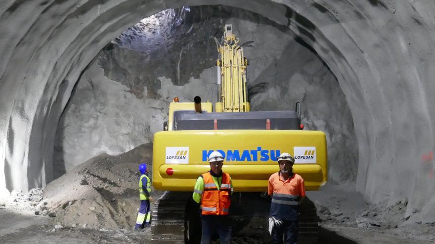 Obras Públicas termina la perforación de los nueve túneles de la carretera de La Aldea