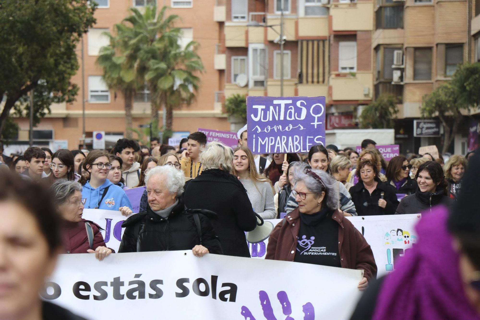 Así fue la manifestación del 8M en el Port de Sagunt
