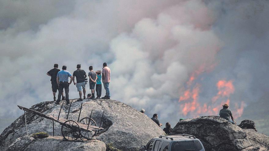 Las cancelaciones masivas golpean al turismo rural en Galicia por la ola de incendios
