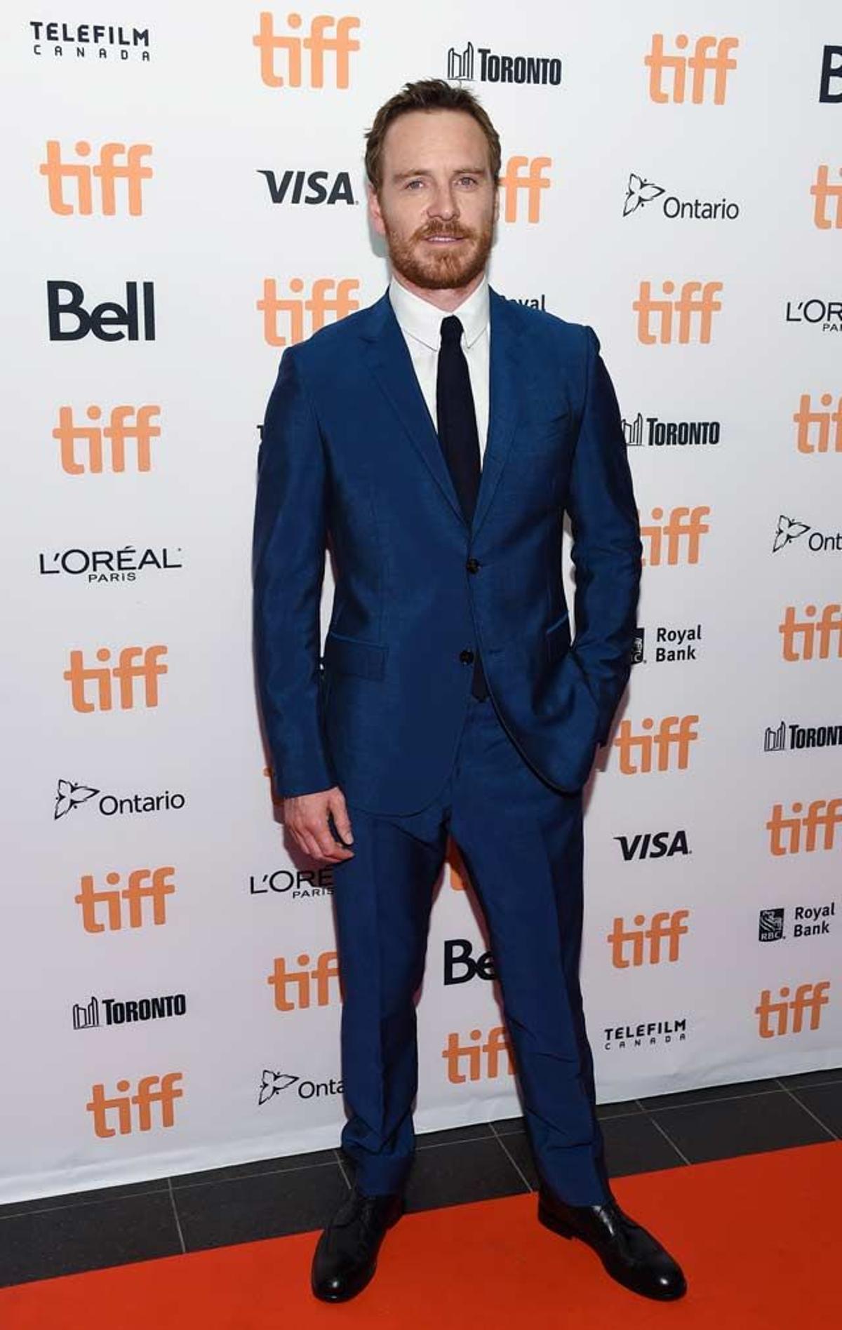 Michael Fassbender saca su lado benéfico en el Festival de Cine de Toronto