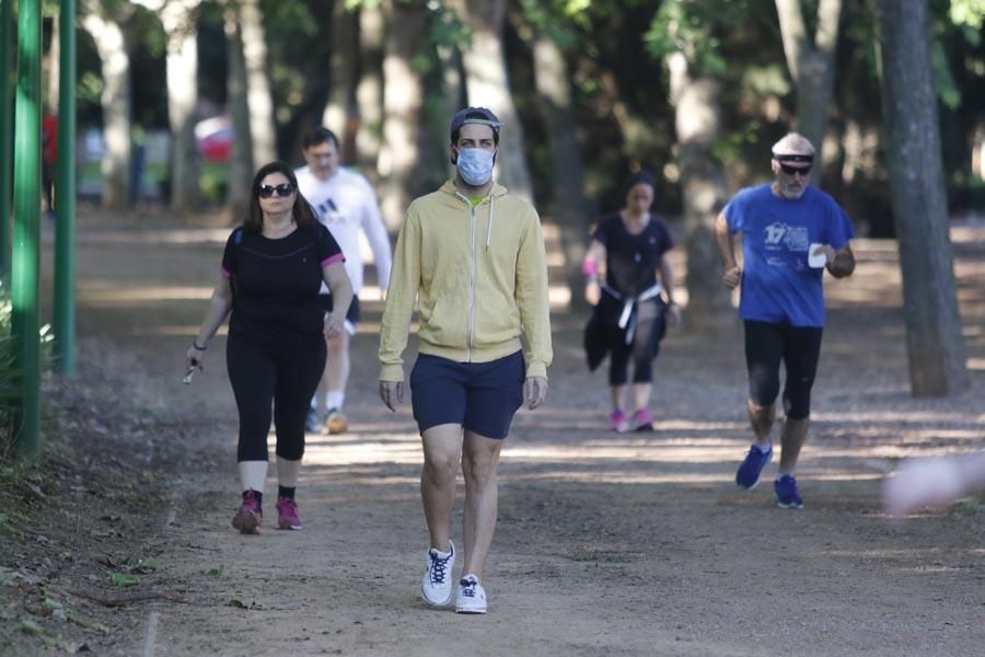 Coronavirus en Córdoba: numerosos cordobeses salen a pasear y a correr desde primera hora