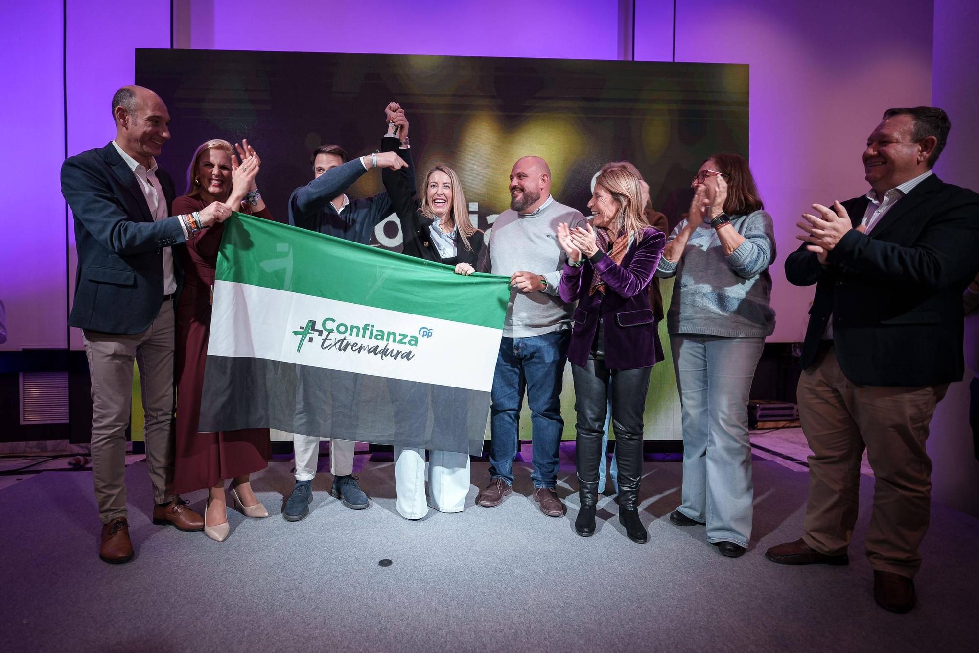 FOTOGALERÍA | María Guardiola gana las elecciones