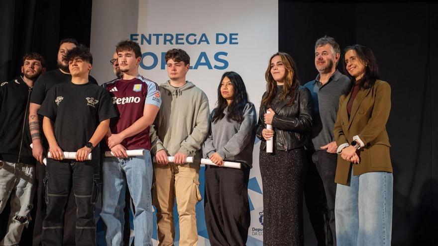 El centro Rosalía Mera, de A Coruña, entrega las orlas a la nueva promoción de Formación Profesional