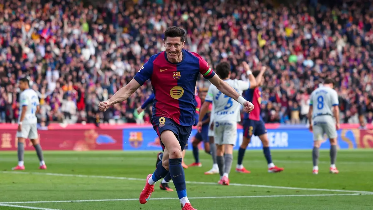 Lamine y Lewandowski dan tres puntos vitales al Barça