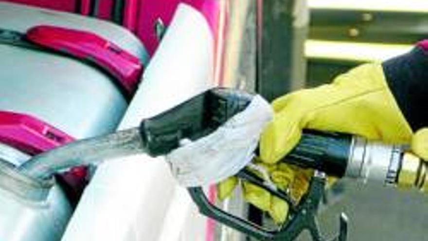 Las ventas de las gasolineras bajaron un 20% durante julio en Extremadura