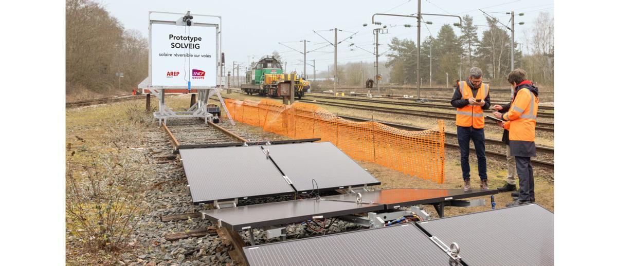 El proyecto francés Solveig busca reaprovechar las línas de tren inutilizadas para poner paneles solares.