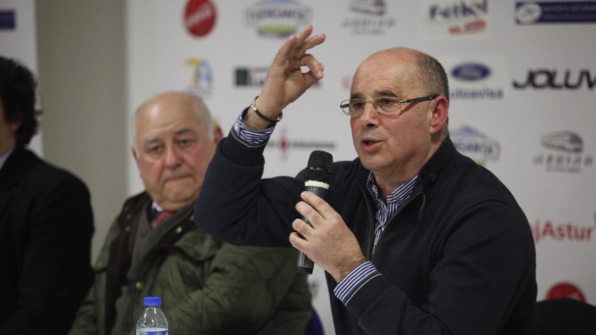 José Ramón Lobo, durante un acto en Gijón.