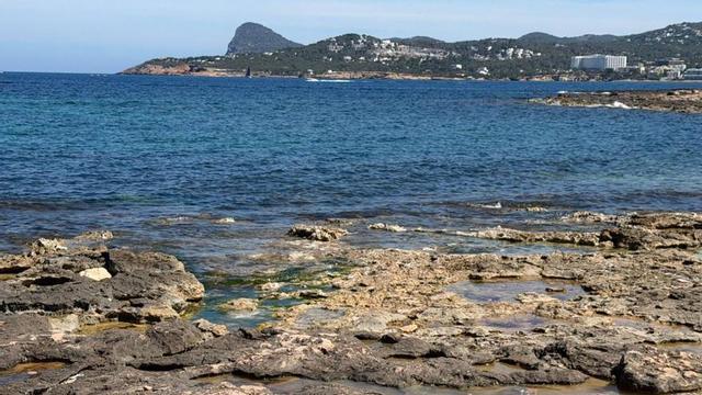 Vistas desde la costa del Auditorio Caló de s’Oli. / X.P.