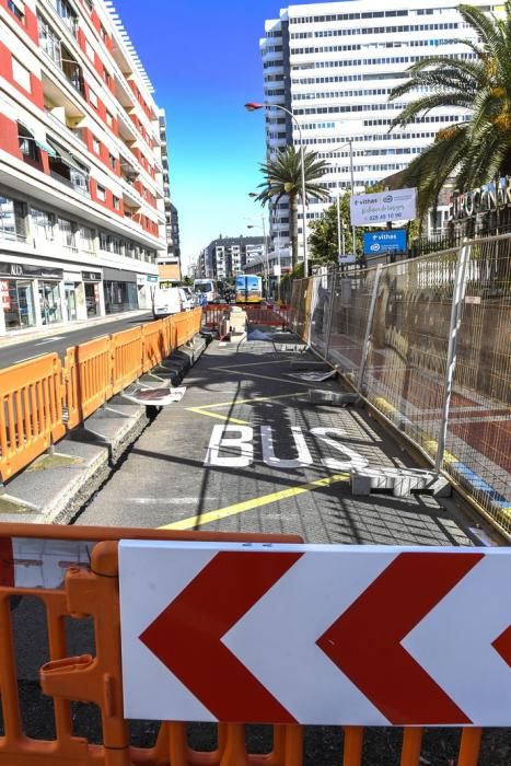 06-04-19 LAS PALAMS DE GRAN CANARAIA. LEON Y CASTILLO. LAS PALMAS DE GRAN CANARIA. Carril bici en en fase de implantación en Leon y Castillo. Fotos: Juan Castro.  | 06/05/2019 | Fotógrafo: Juan Carlos Castro