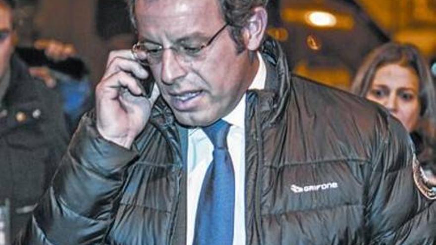 Rosell medita dejarlo todo