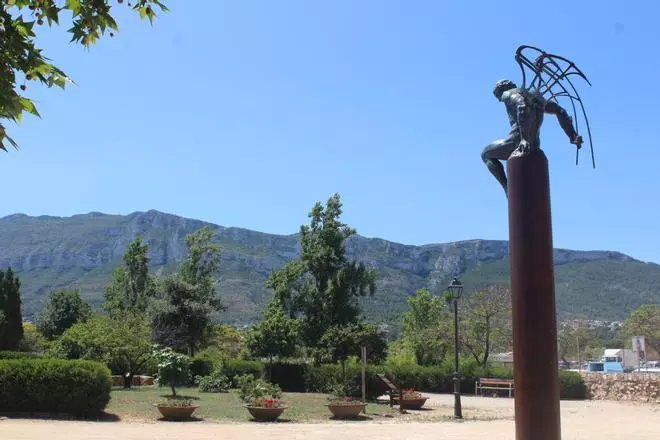Ícaro y el vuelo del arte en Dénia (imágenes)