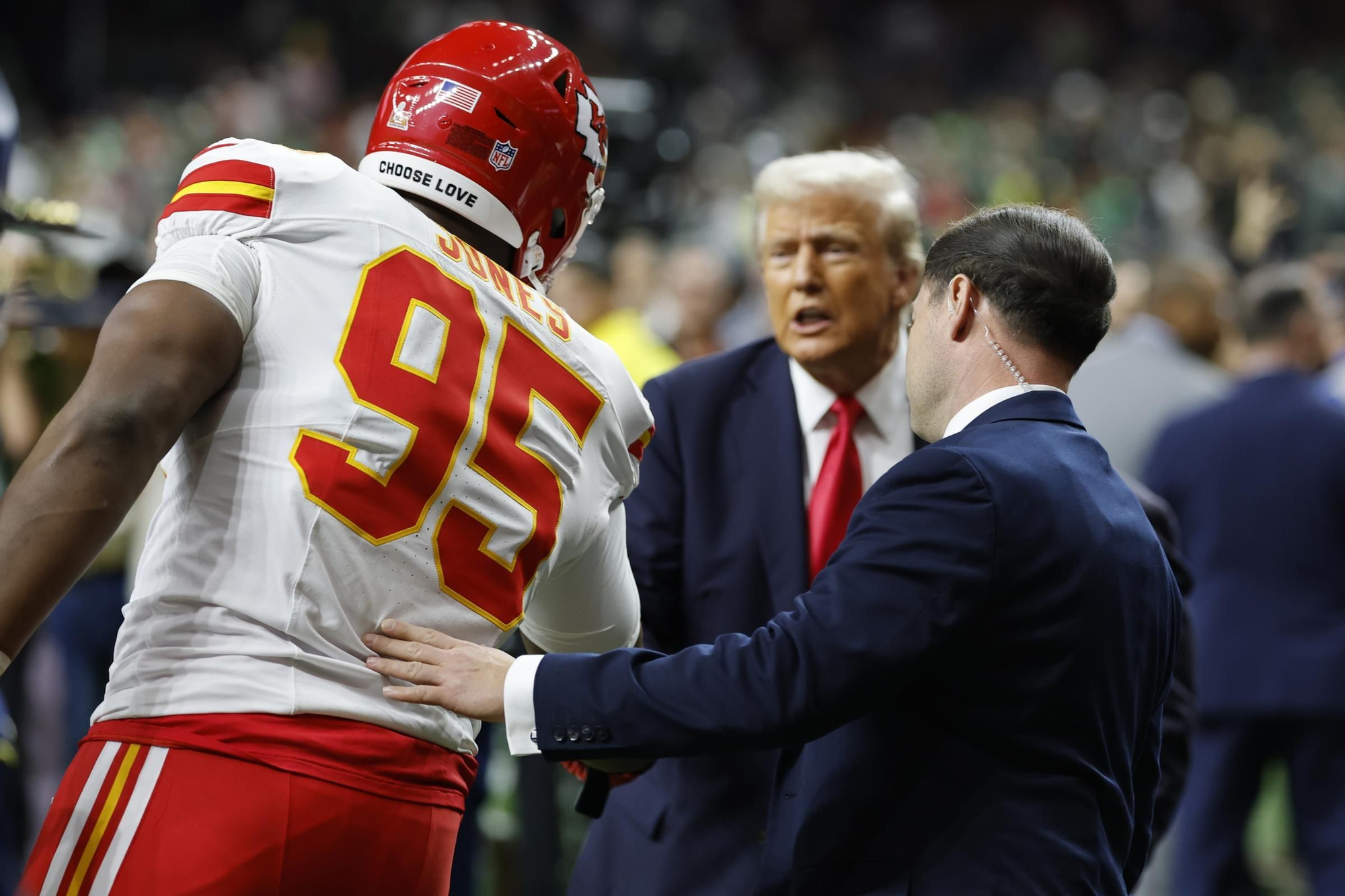 Trump se convierte en el primer presidente de EE.UU. en asistir a un Super Bowl
