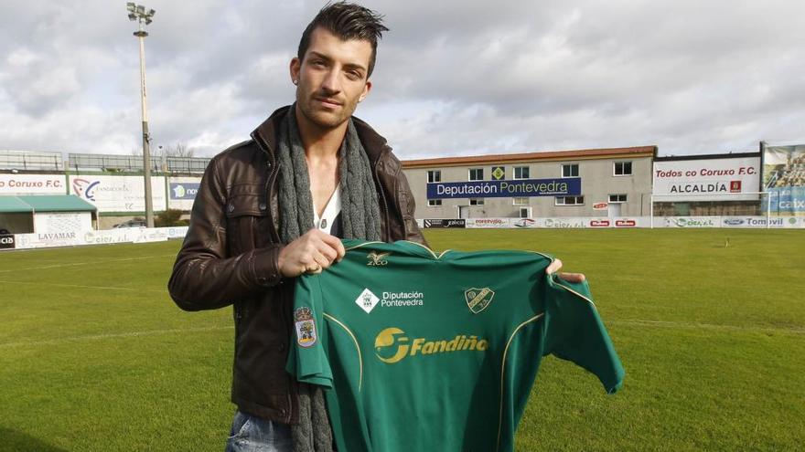 Rubén Sánchez, en su presentación como jugador del Coruxo FC, en 2012. // Ricardo Grobas