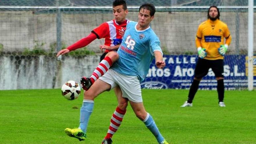 El jugador de A Illa entrenaba semanalmente con el Coruxo. // I. Abella