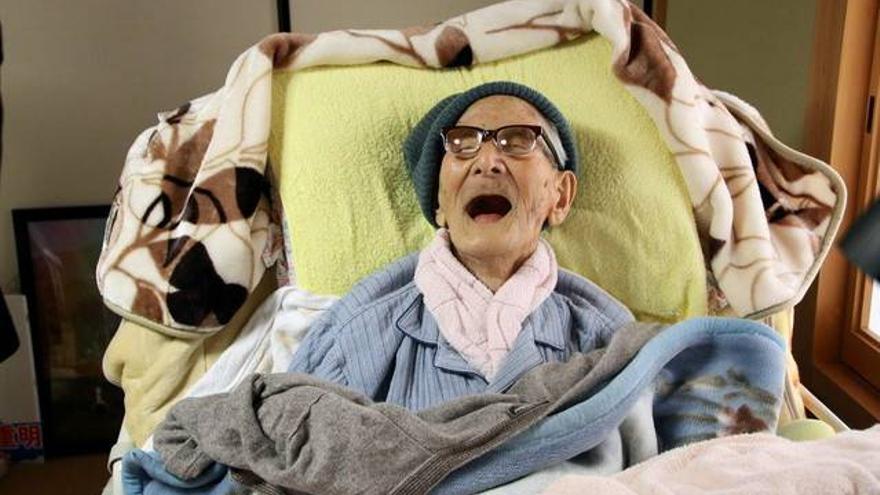 Fallece en Japón el hombre más anciano del mundo