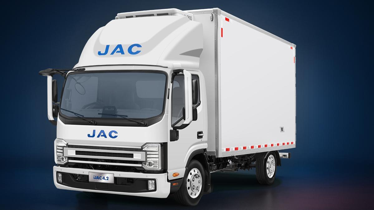 JAC vuelve a la carga en España con el nuevo iJAC 4.2 JAC vuelve a la carga en España con el nuevo iJAC 4.2