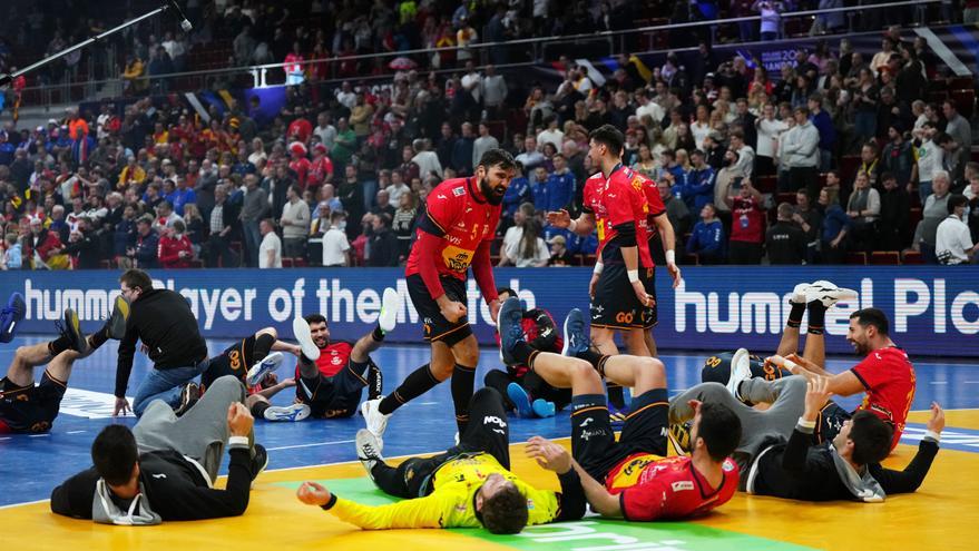 España aprende a sufrir y pasa a semis del Mundial ganando a Noruega tras dos prórrogas (34-35)