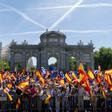 Decenas de personas durante una manifestación del PP, en la Puerta de Alcalá, a 26 de mayo de 2024, en Madrid (España). El Partido Popular ha elegido la Puerta de Alcalá para la manifestación de hoy contra la ley de amnistía y contra el Ejecutivo de Pedro