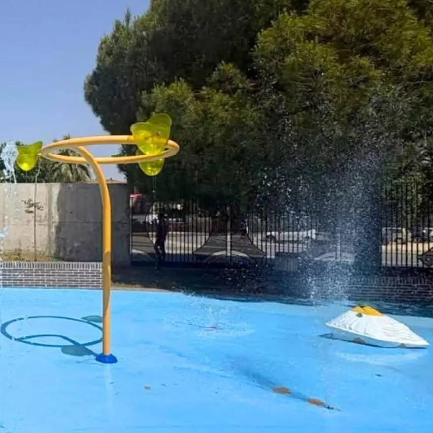 Este pueblo del Aljarafe sevillano ya ha abierto su parque de agua con atracciones gratuito: estará disponible todo el verano