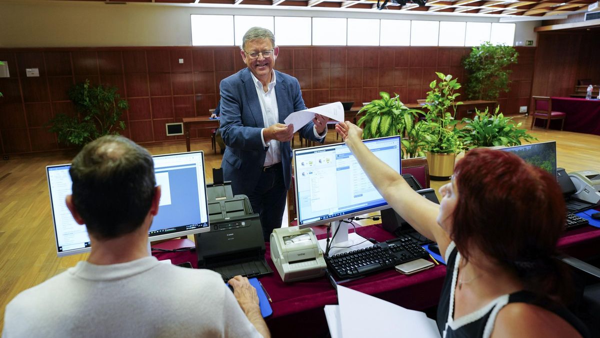 Puig recoge el acta de senador en la cámara alta este miércoles.