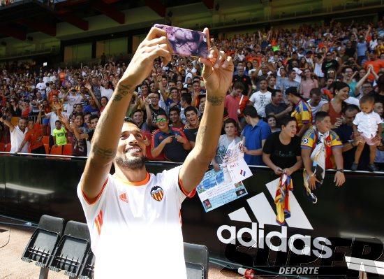 Así ha sido la presentación de Garay y Mangala