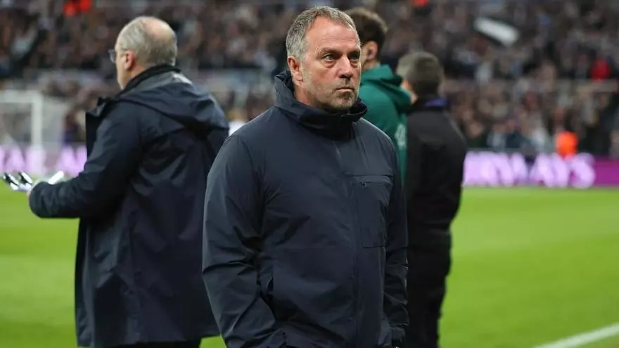 La reacción de Flick y la justificación de Araujo tras el empate 'in extremis' en Newcastle