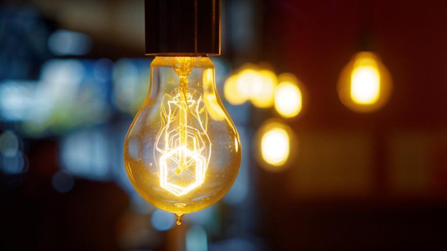 España, cuarto país de Europa por la carestía de la luz, que baja a 110,22 euros - Vimarsana News