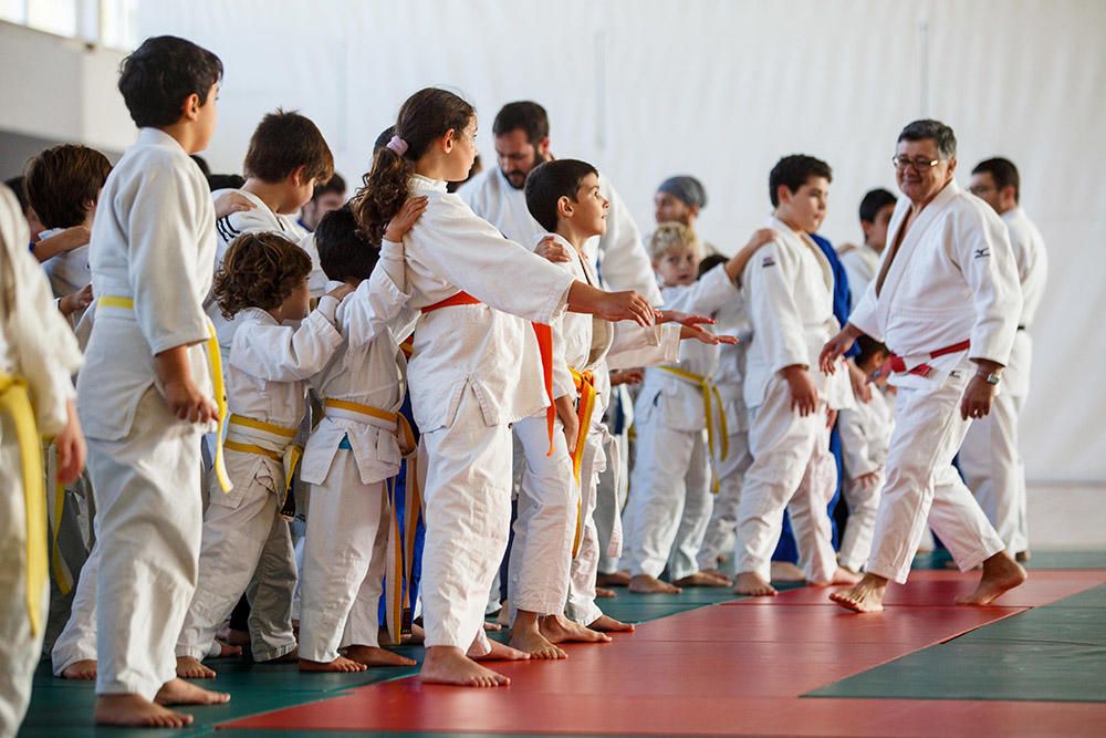 Kárate y judo en el pabellón de sa Pedrera