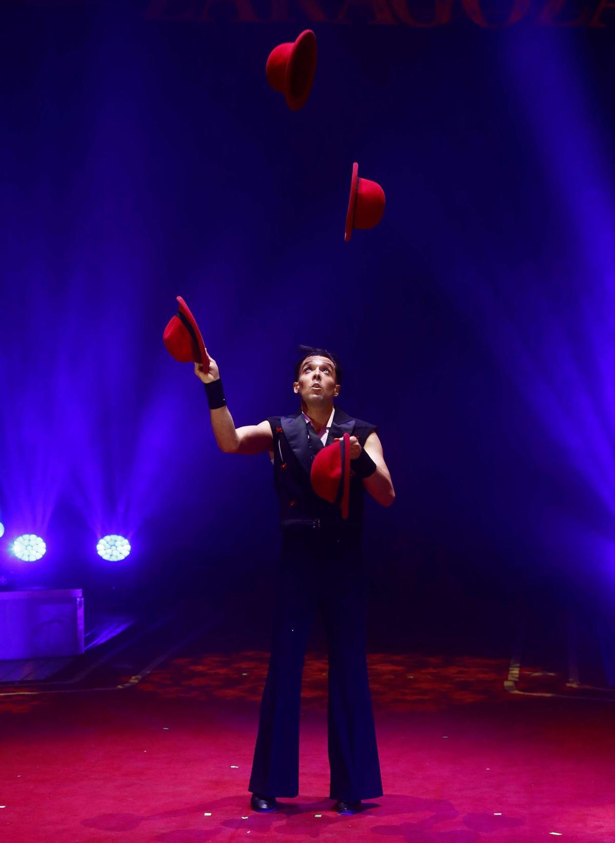 Los malabares, claves en cualquier circo.