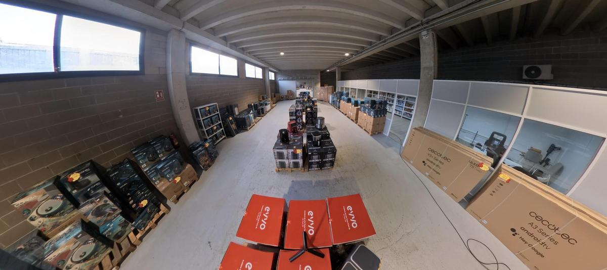 Instantánea de la nave donde se esconde el mercadillo de chollos.