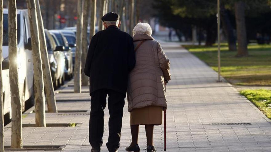 Interpeñas se suma al reto de distribuir mil comidas a domicilio a personas mayores