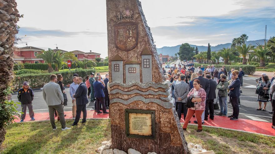 Benferri inaugura un monolito en recuerdo a la lucha contra la DANA de 2019