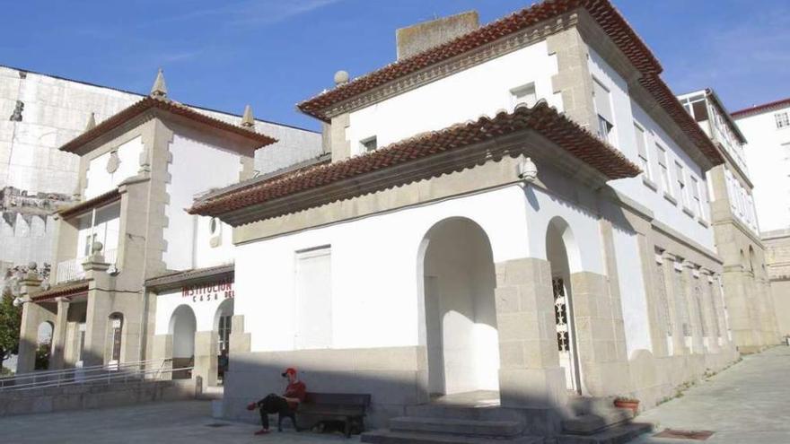 Albergue municipal, situado en Marqués de Valterra. // J. Lores