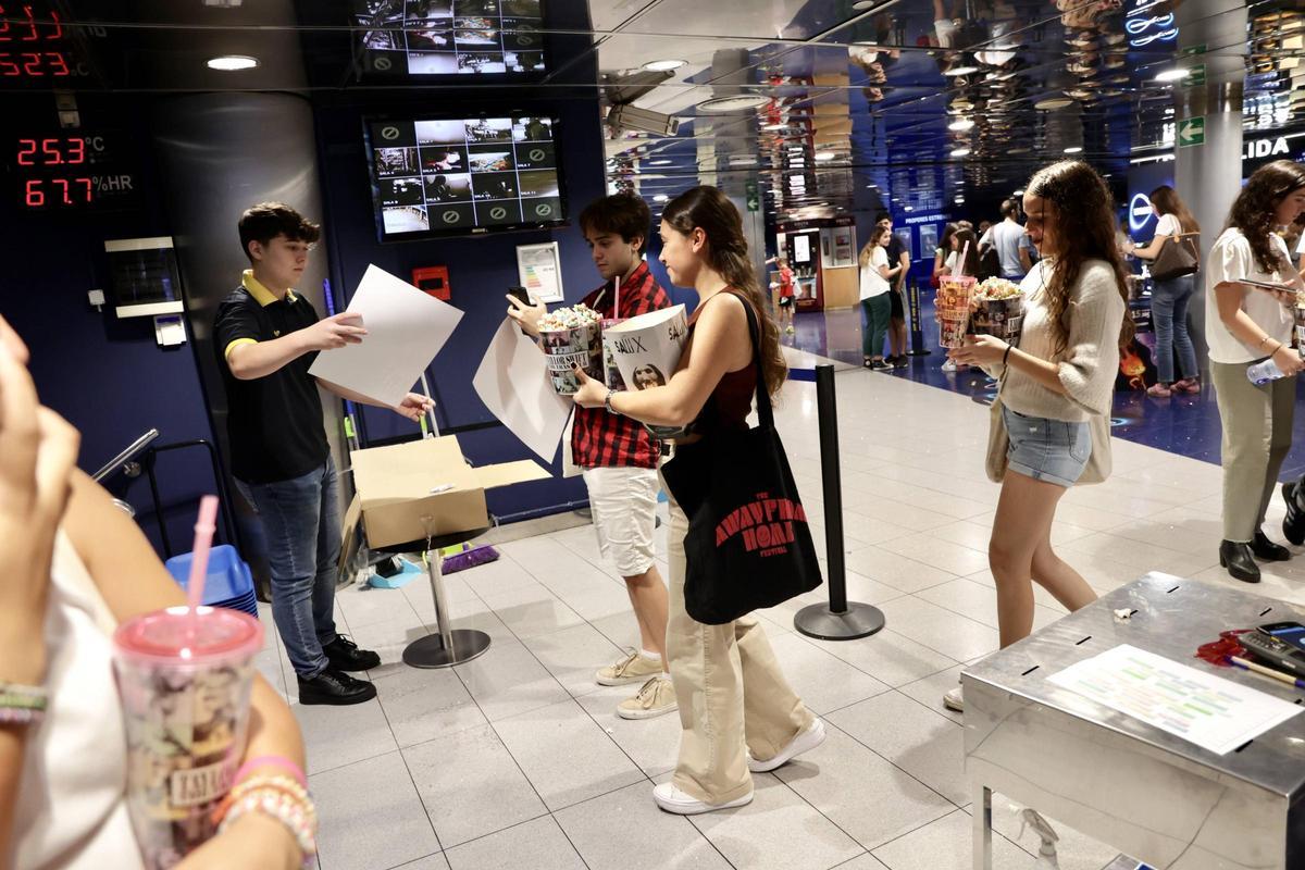 Ambiente del estreno del documental de Taylor Swift en Cinesa Diagonal