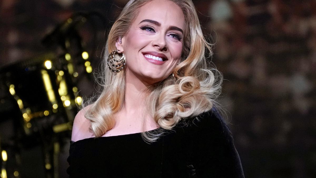 Adele pilla infección por hongos: peligros de usar faja durante los conciertos