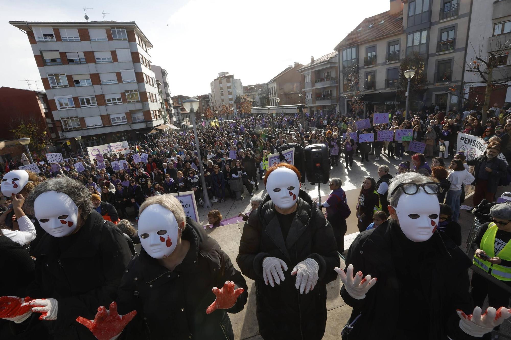 Así fue la manifestación del 25N en Pola de Siero