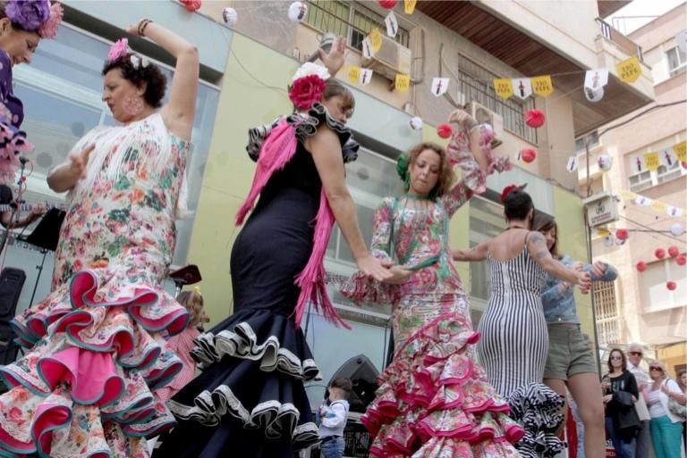 Gran ambiente en al Fiesta de las Cruces de Mayo en Cartagena