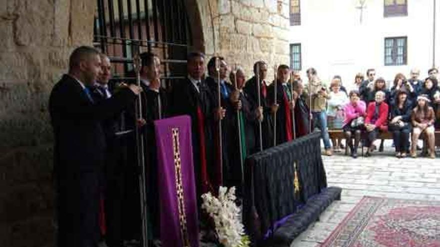 Nuevos abades de la cofradía de Jesús Nazareno y Ánimas de la Campanilla