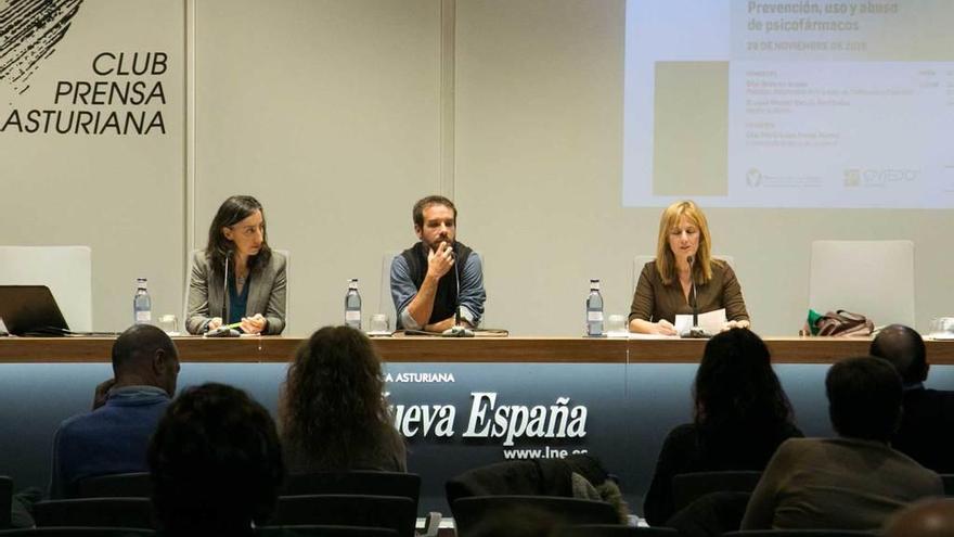 De izquierda a derecha, Rosa de Arquer, José Manuel Garzón y María Luisa Ponga Martos.