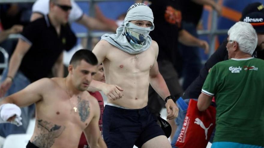 Francia culpa a 150 &#039;ultras&#039; rusos de los incidentes de Marsella