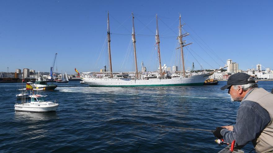El &#039;Juan Sebastián de Elcano&#039; en A Coruña: Cinco siglos de legado amarran en el puerto