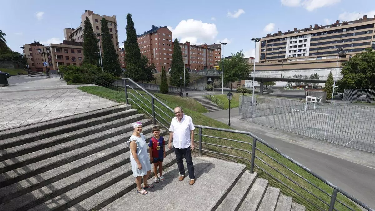 El barrio de Villafría (Oviedo) aplaude las futuras rampas de acceso al parque: “Hacían falta, eran muy necesarias”
