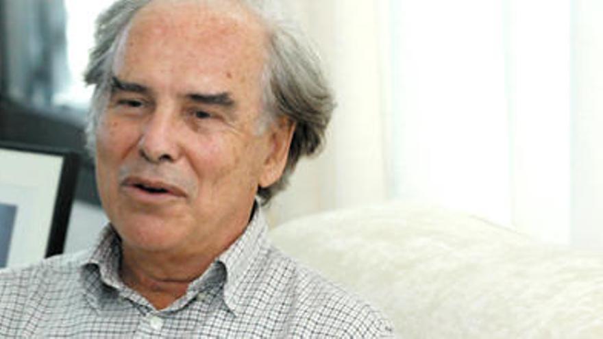 Francisco Sánchez, durante esta entrevista, en su despacho del Instituto de Astrofísica de Canarias (IAC), en La Laguna (Tenerife).