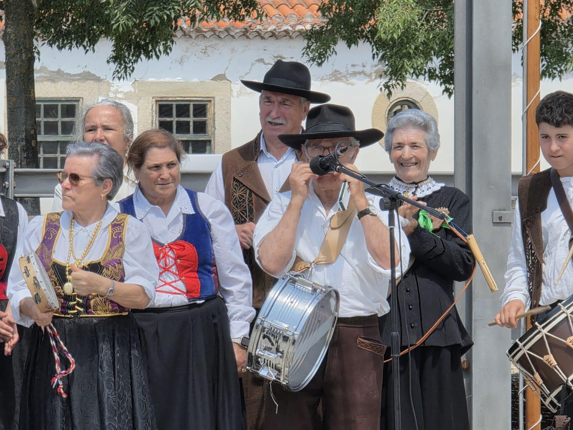 GALERÍA | Pendones de Portugal y el Reino de León, en Miranda do Douro